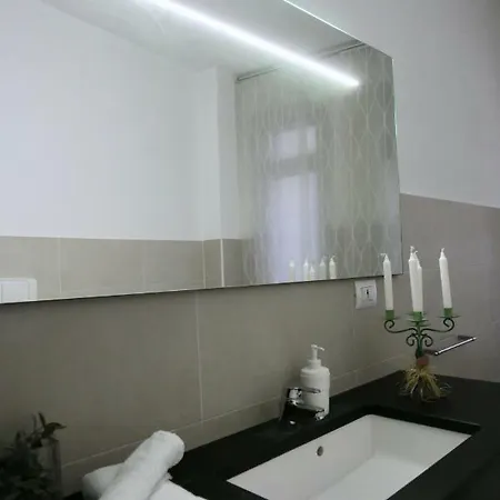 Lux Apartment * Milan