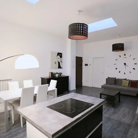 Lux Apartment Милан